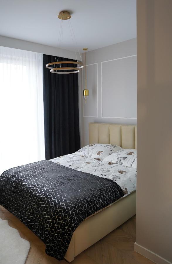 Apartamenty Metro Targowek 27 Warsaw Exterior photo
