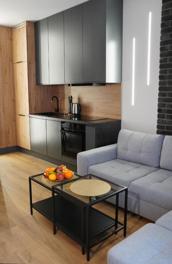 Apartamenty Metro Targowek 27 Warsaw Exterior photo