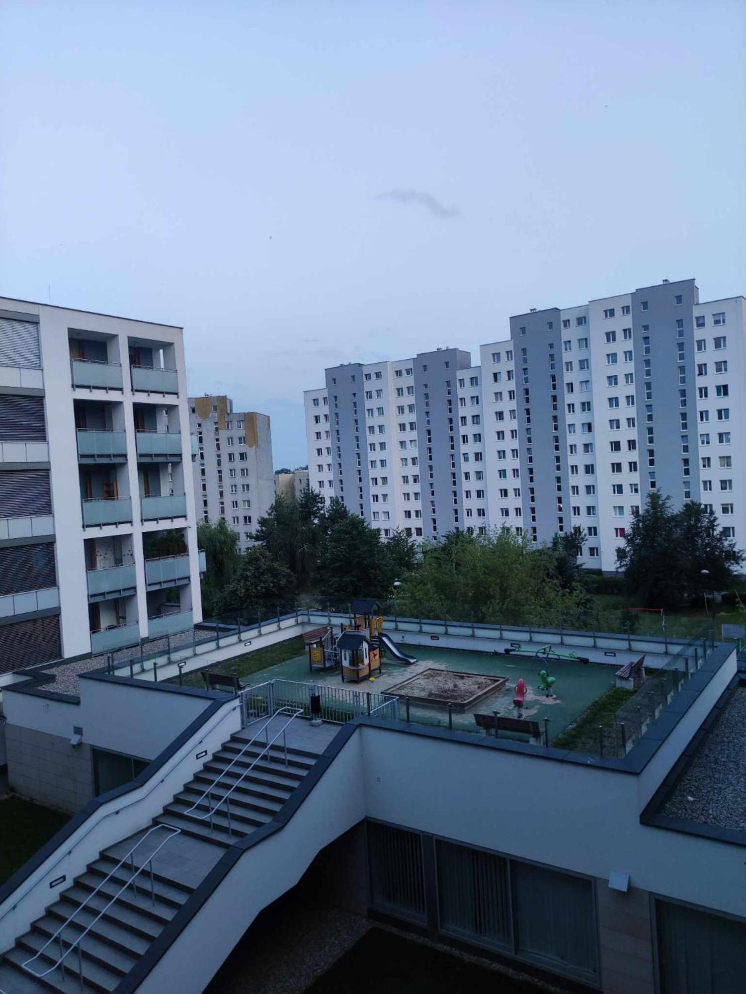 Apartamenty Metro Targowek 27 Warsaw Exterior photo